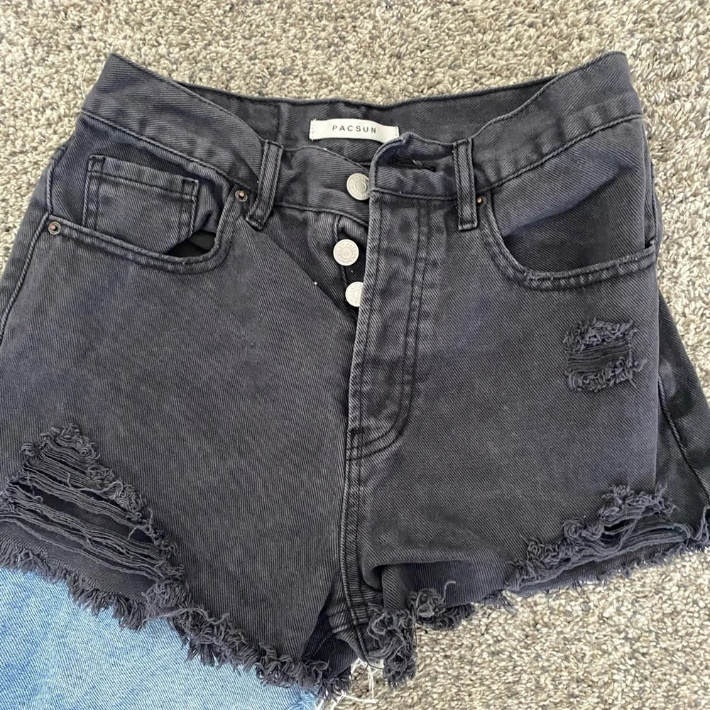 PacSun Stylish Black and Blue Denim Women's Shorts size 26
